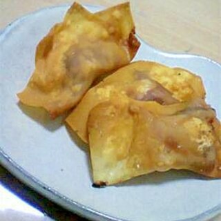 ワンタンの皮でイチゴチーズ揚げ